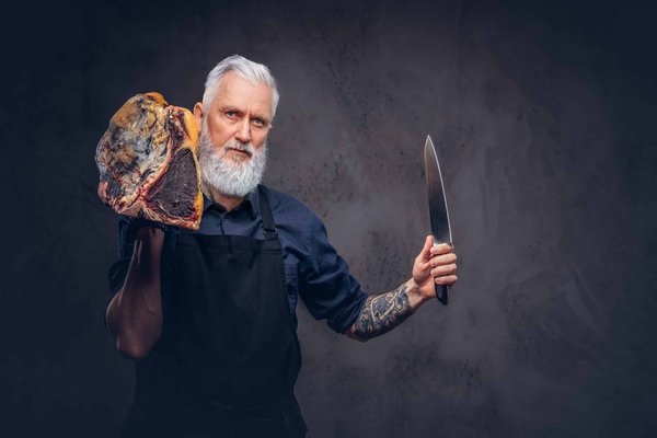 Découpez avec art : Hameker, maître artisan des couteaux haute qualité